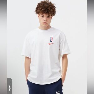 NIKE TEAM 31 COURTSIDE NBA T-SHIRT MENS SMALL